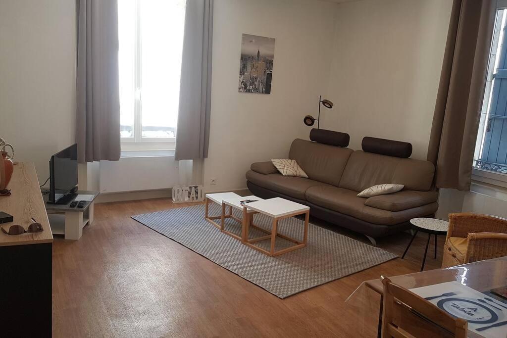 Agreable Appartement Lumineux Au Centre-Ville Oyonnax Extérieur photo