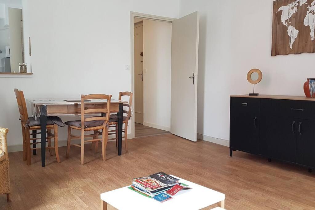 Agreable Appartement Lumineux Au Centre-Ville Oyonnax Extérieur photo